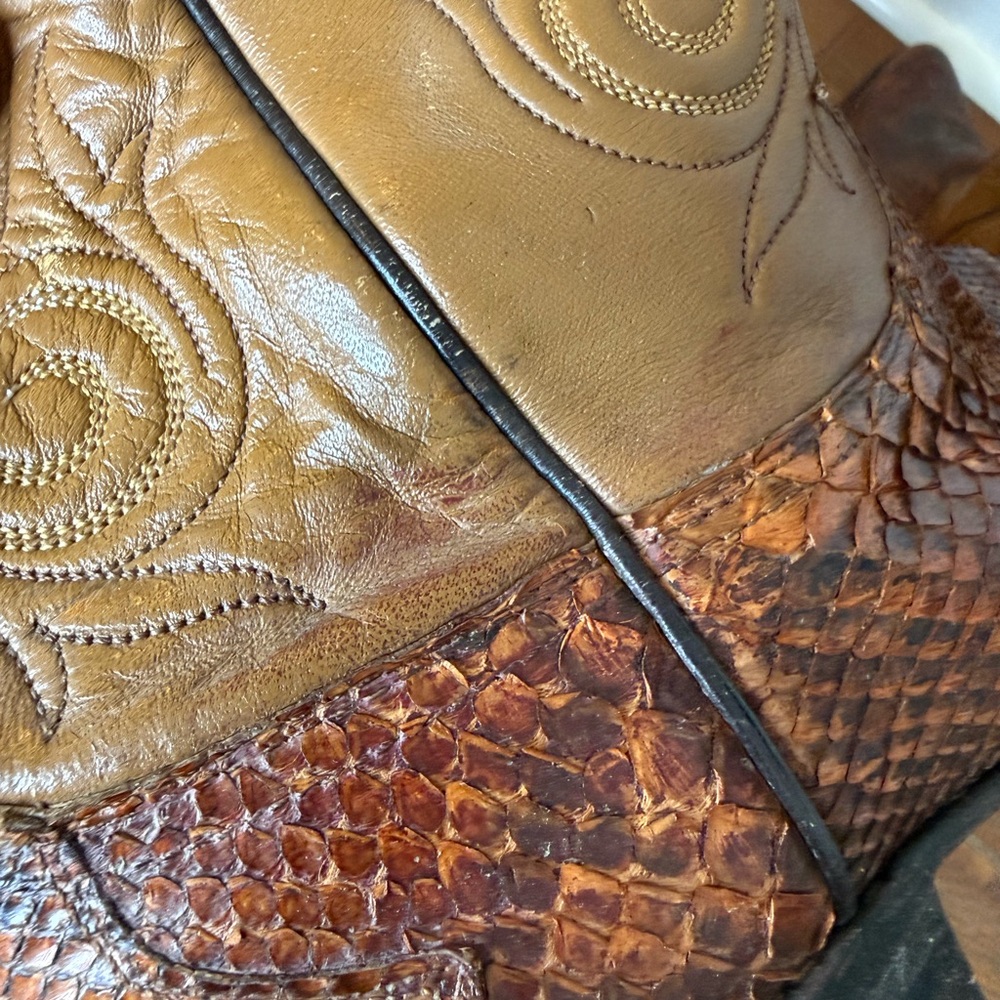 Justin Men’s Leather and Snake Skin Western Boots - Picture 8 of 16